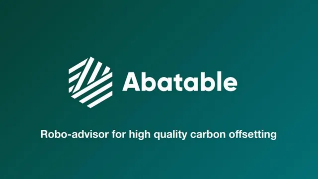 Abatable pitch deck cover