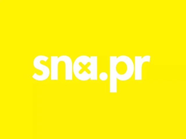 Snapr pitch deck cover