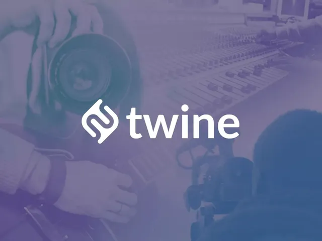 Twine pitch deck cover